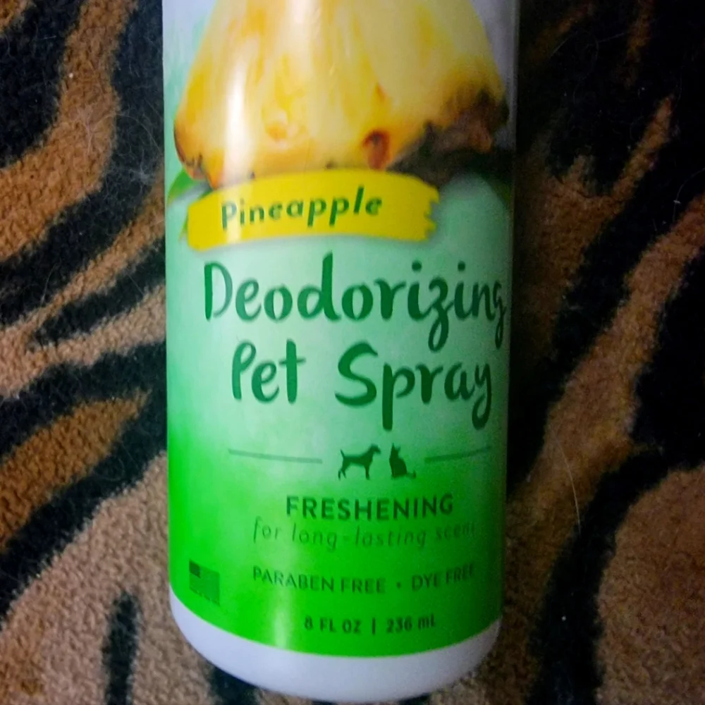 TropiClean Dog Or Cat Deodorizing Pet Spray Pineapple Each